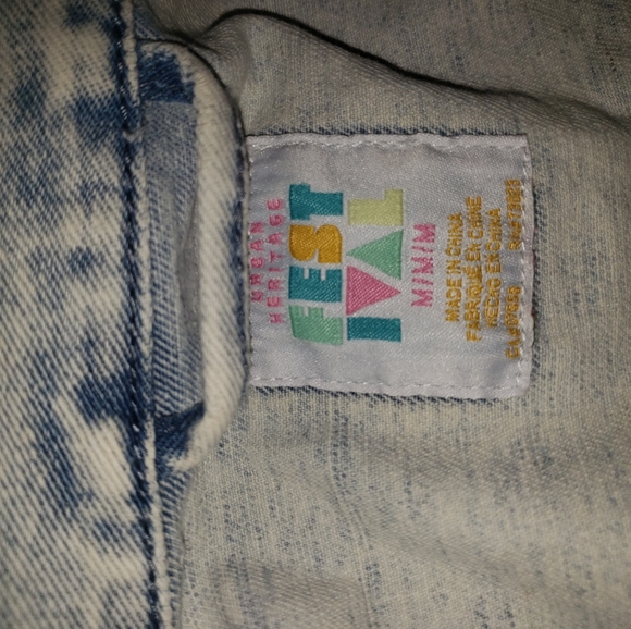 Men's Distressed Jean Vest - Picture 3 of 7